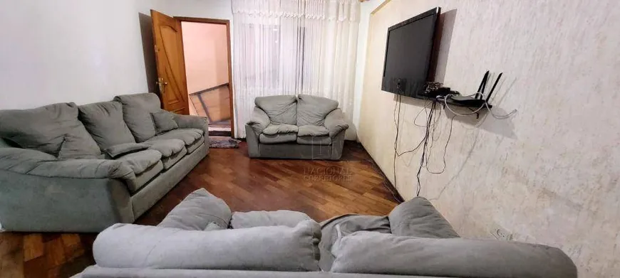 Foto 1 de Casa com 2 Quartos à venda, 147m² em Vila Curuçá, Santo André