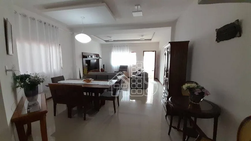Foto 1 de Casa com 4 Quartos à venda, 150m² em Itaipu, Niterói