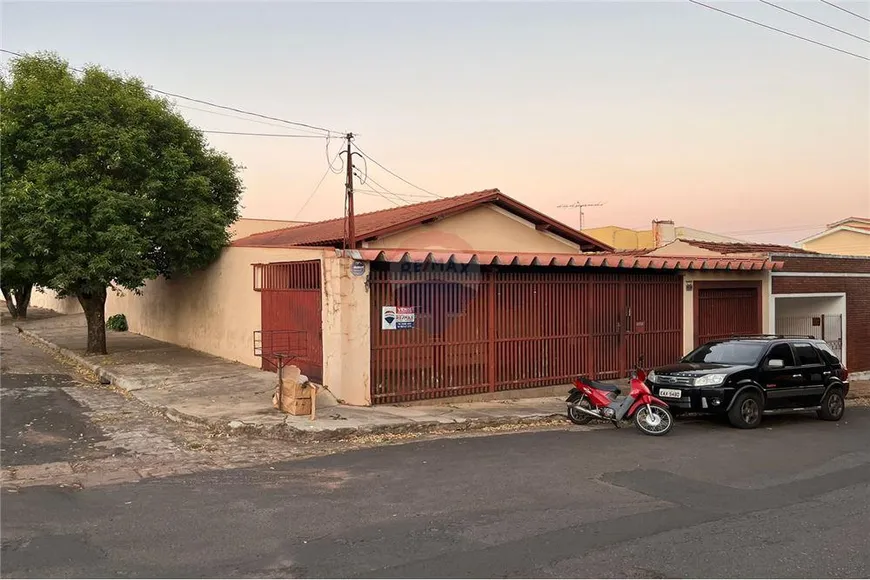 Foto 1 de Casa com 3 Quartos à venda, 131m² em Jardim Ipiranga, Tupã