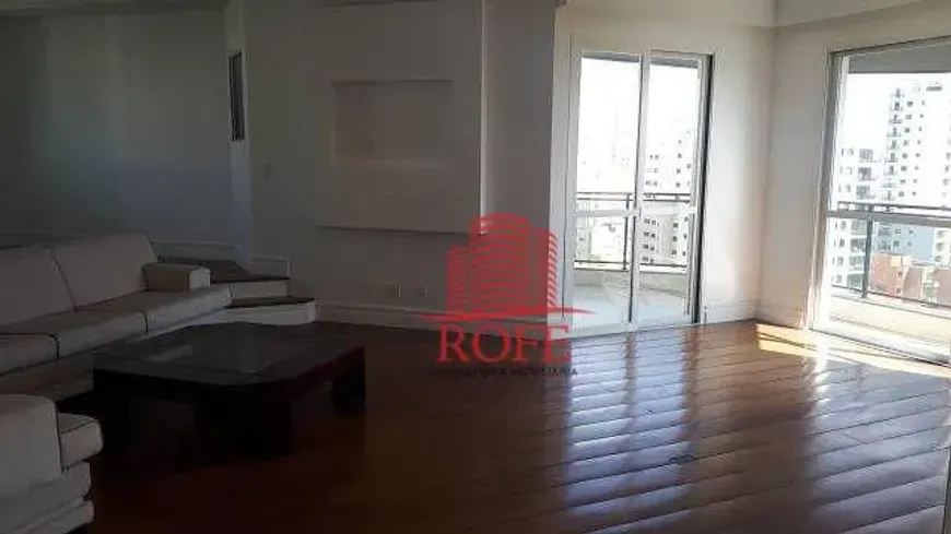 Foto 1 de Apartamento com 4 Quartos à venda, 230m² em Moema, São Paulo