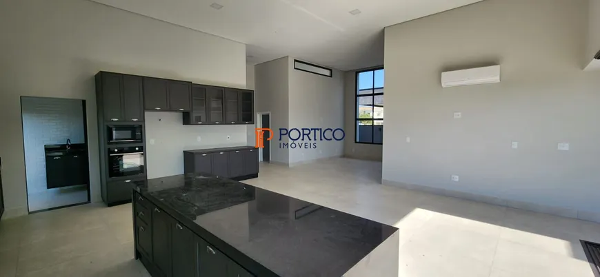 Foto 1 de Casa de Condomínio com 3 Quartos à venda, 605m² em Residencial Terras do Cancioneiro, Paulínia