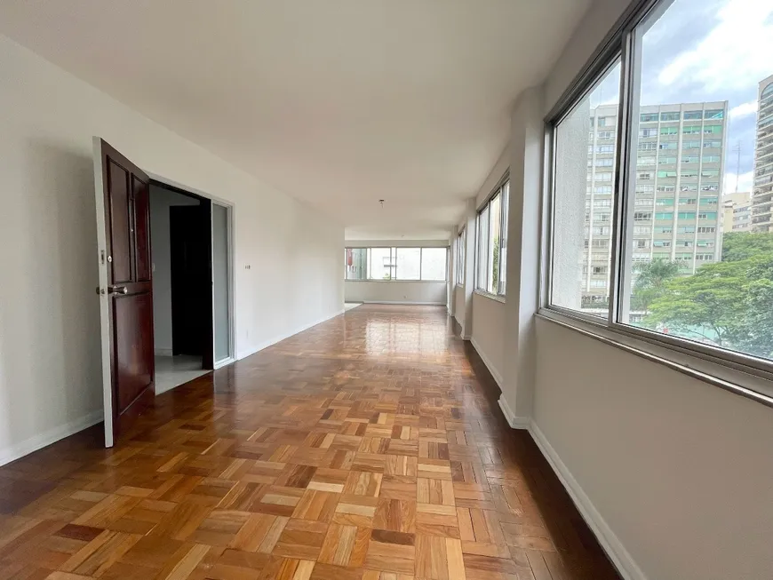 Foto 1 de Apartamento com 4 Quartos à venda, 239m² em Higienópolis, São Paulo