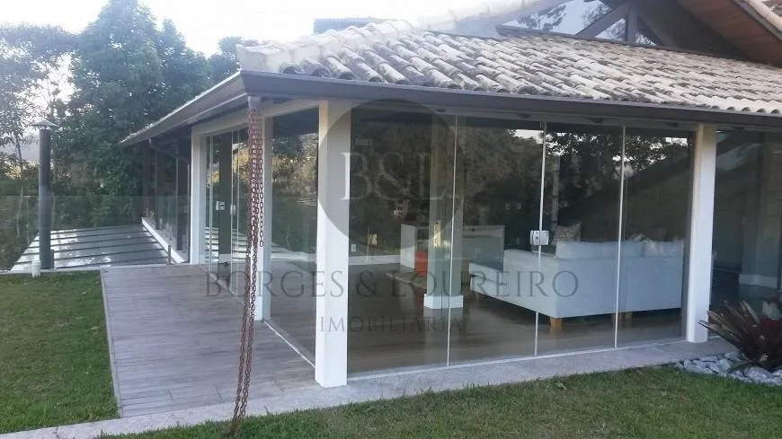 Foto 1 de Casa de Condomínio com 4 Quartos à venda, 350m² em Bonsucesso, Petrópolis