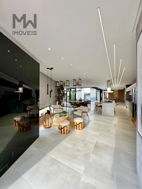 Foto 1 de Casa de Condomínio com 4 Quartos à venda, 389m² em Residencial Anaville, Anápolis