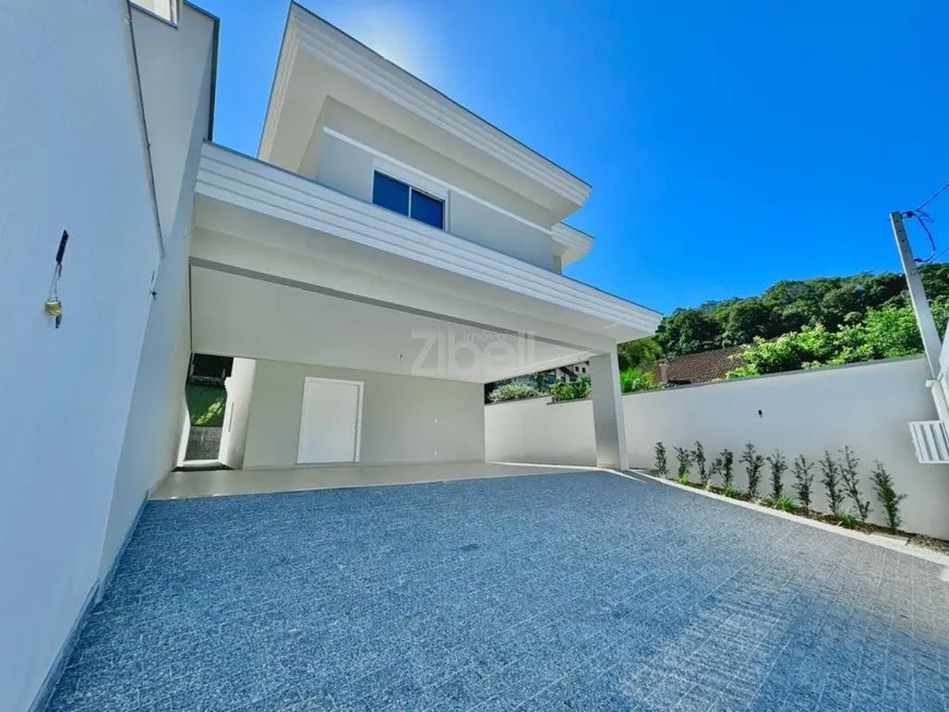 Foto 1 de Casa com 4 Quartos à venda, 271m² em Glória, Joinville