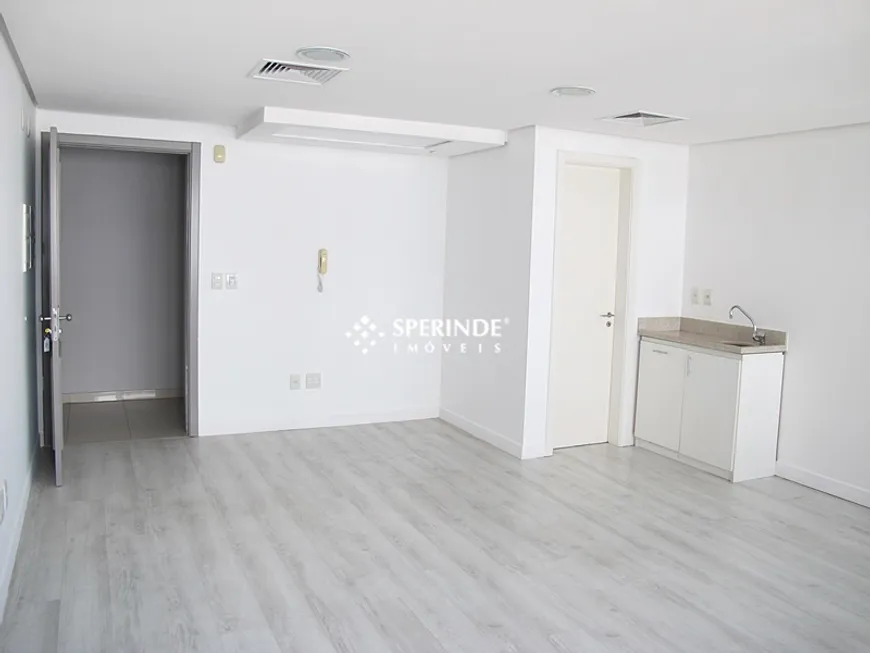 Foto 1 de Sala Comercial para alugar, 31m² em Centro, Porto Alegre