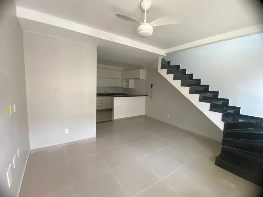 Foto 1 de Casa com 2 Quartos para venda ou aluguel, 90m² em Taquara, Rio de Janeiro