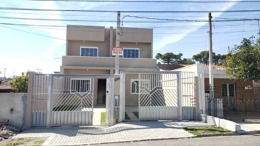 Foto 1 de Casa com 2 Quartos à venda, 65m² em Sitio Cercado, Curitiba