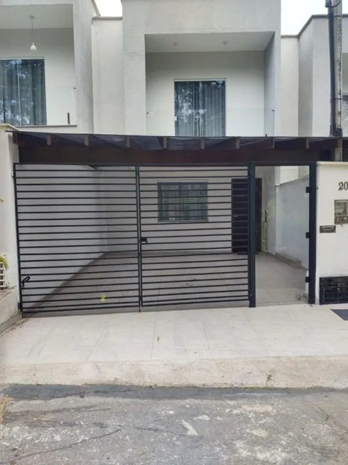 Foto 1 de Casa com 2 Quartos à venda, 65m² em 9 de Abril, Barra Mansa