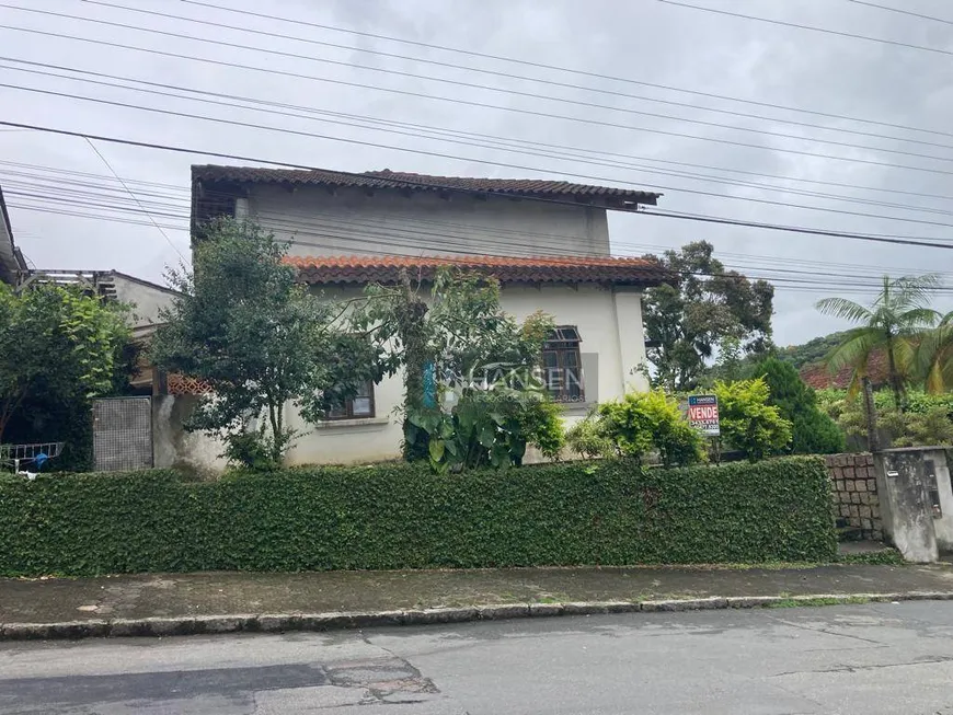 Foto 1 de Lote/Terreno à venda, 670m² em América, Joinville
