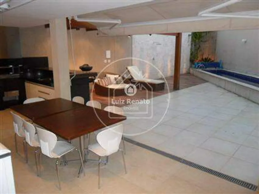 Foto 1 de Casa com 4 Quartos à venda, 600m² em Palmares, Belo Horizonte