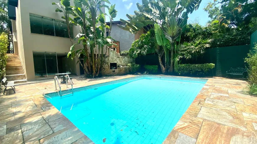 Foto 1 de Casa com 4 Quartos para alugar, 500m² em Granja Julieta, São Paulo