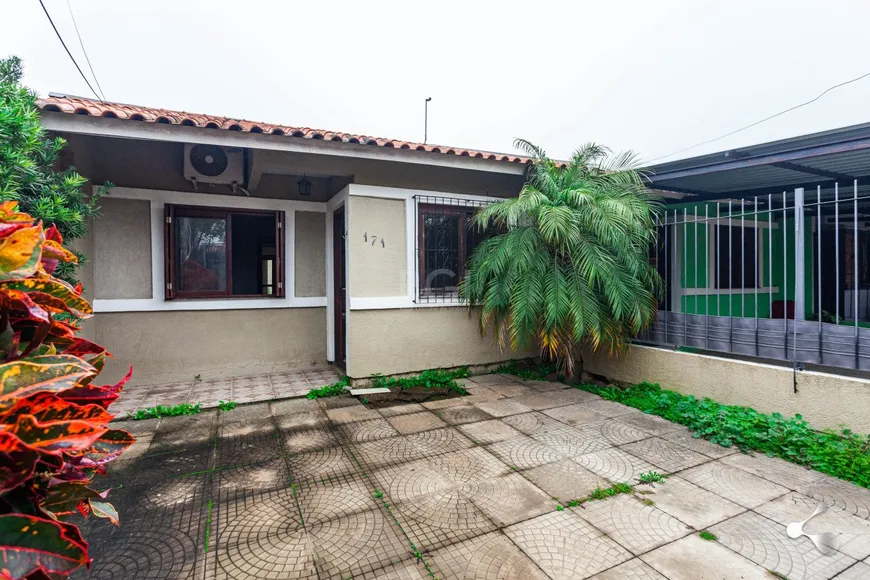 Foto 1 de Casa com 2 Quartos à venda, 70m² em Hípica, Porto Alegre