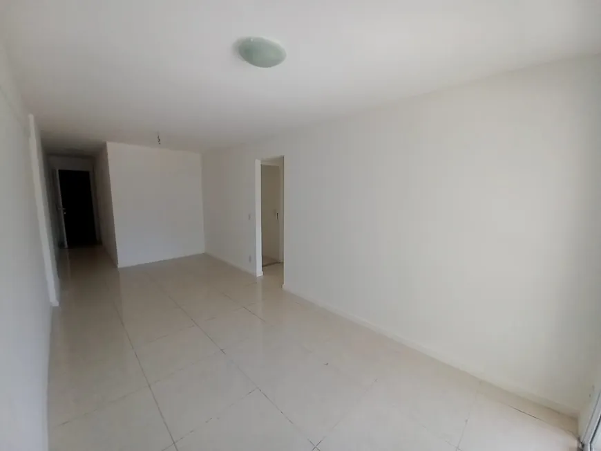 Foto 1 de Apartamento com 3 Quartos para venda ou aluguel, 77m² em Freguesia- Jacarepaguá, Rio de Janeiro