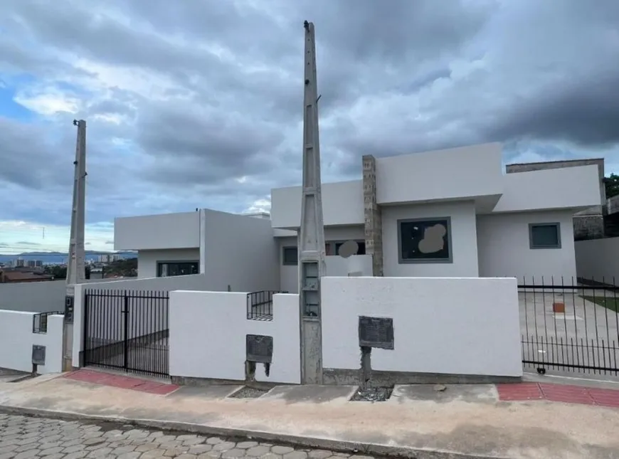 Foto 1 de Casa com 2 Quartos à venda, 56m² em Ipiranga, São José