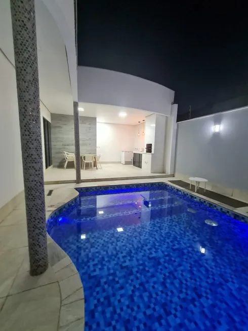 Foto 1 de Casa com 3 Quartos à venda, 125m² em Plano Diretor Norte, Palmas