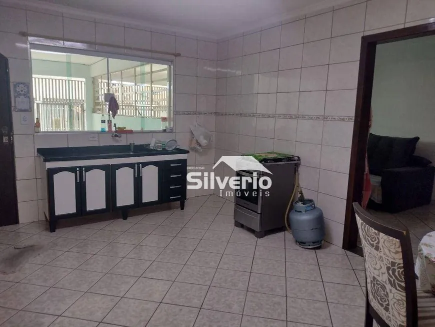 Foto 1 de Sobrado com 4 Quartos à venda, 220m² em Conjunto Habitacional Dom Pedro II, São José dos Campos