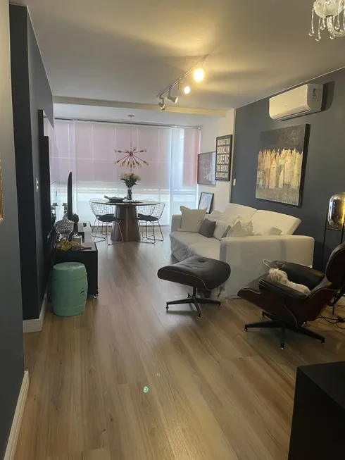 Foto 1 de Apartamento com 3 Quartos à venda, 90m² em Recreio Dos Bandeirantes, Rio de Janeiro