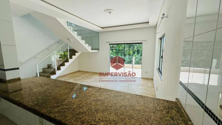 Foto 1 de Casa com 4 Quartos à venda, 433m² em Ponta de Baixo, São José