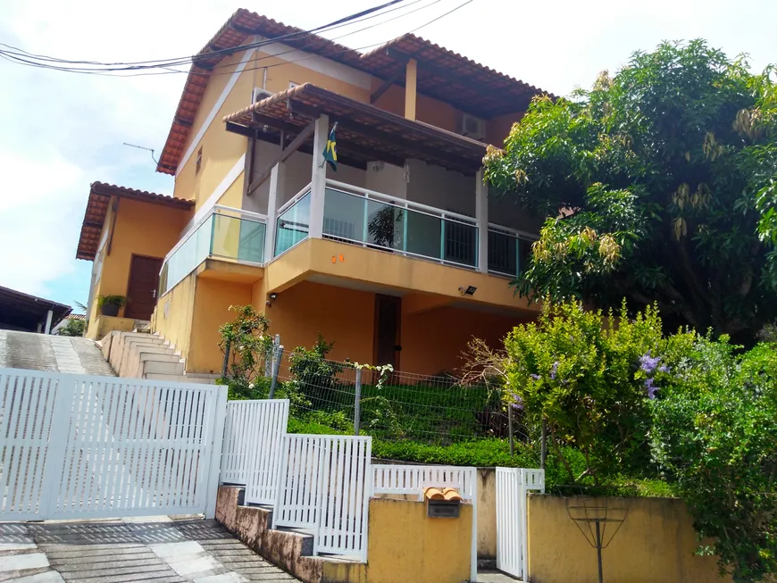 Foto 1 de Casa de Condomínio com 4 Quartos à venda, 227m² em Pendotiba, Niterói
