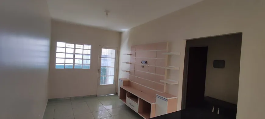 Foto 1 de Casa de Condomínio com 2 Quartos para alugar, 42m² em Cruzeiro do Sul, Valparaíso de Goiás