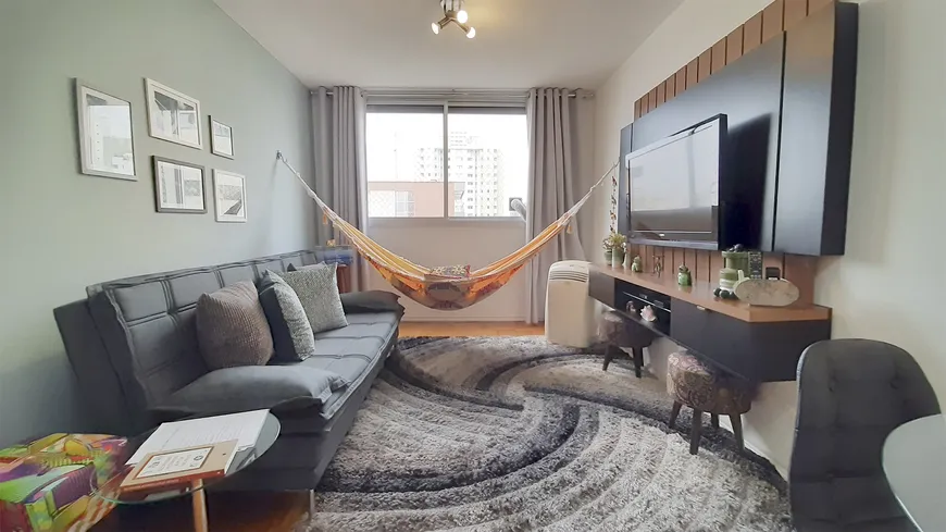 Foto 1 de Apartamento com 1 Quarto à venda, 48m² em Aclimação, São Paulo