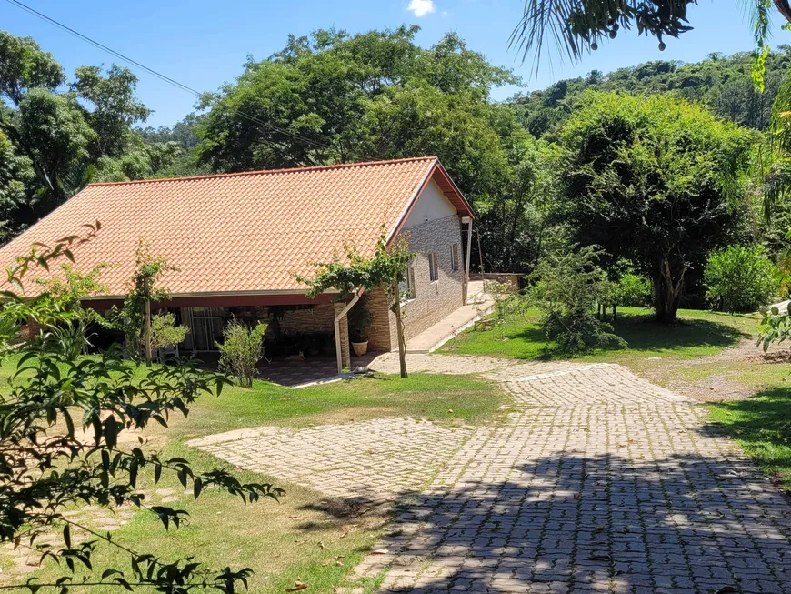 Foto 1 de Fazenda/Sítio com 2 Quartos à venda, 180m² em Caxambú, Jundiaí