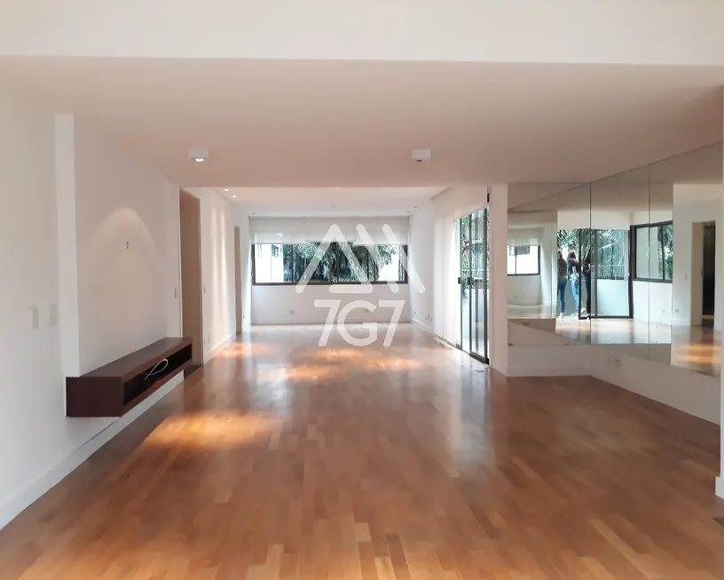 Foto 1 de Apartamento com 3 Quartos à venda, 270m² em Morumbi, São Paulo