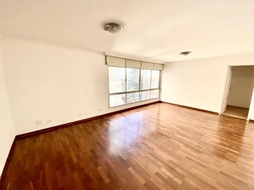 Foto 1 de Apartamento com 3 Quartos à venda, 130m² em Jardim América, São Paulo