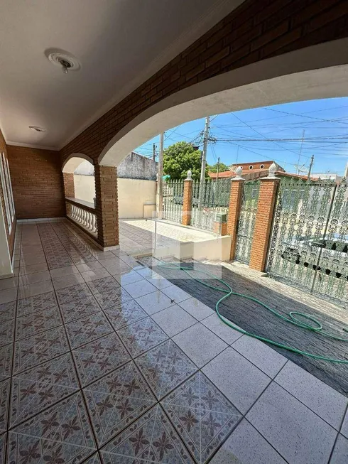 Foto 1 de Casa com 3 Quartos à venda, 277m² em Jardim das Bandeiras, Campinas