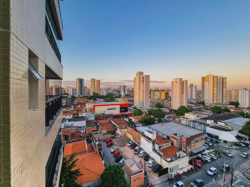 Foto 1 de Apartamento com 4 Quartos à venda, 204m² em Fátima, Fortaleza