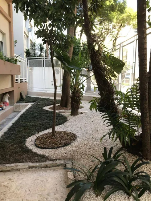 Foto 1 de Apartamento com 3 Quartos à venda, 202m² em Bela Vista, São Paulo