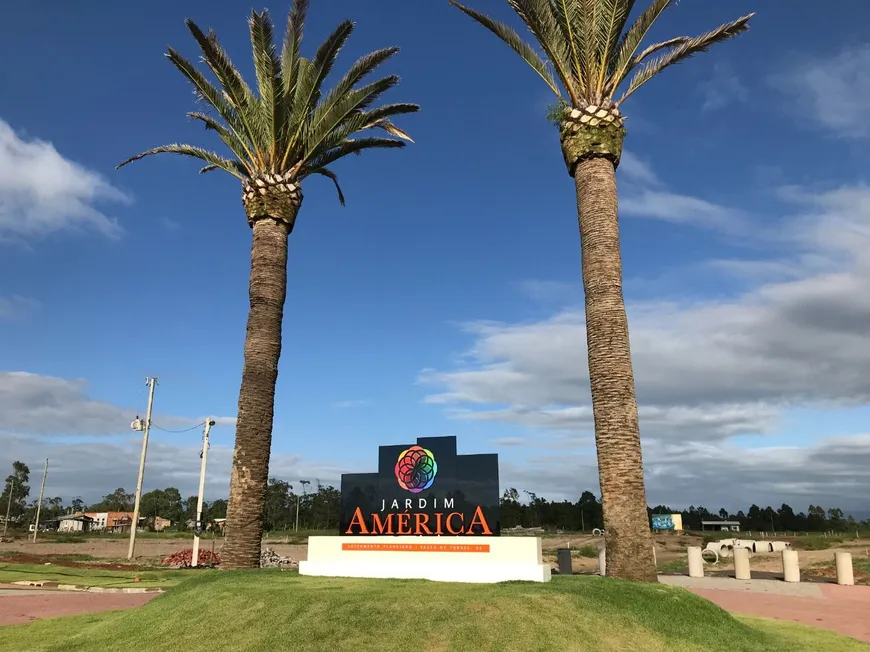 Foto 1 de Lote/Terreno à venda, 211m² em , Passo de Torres