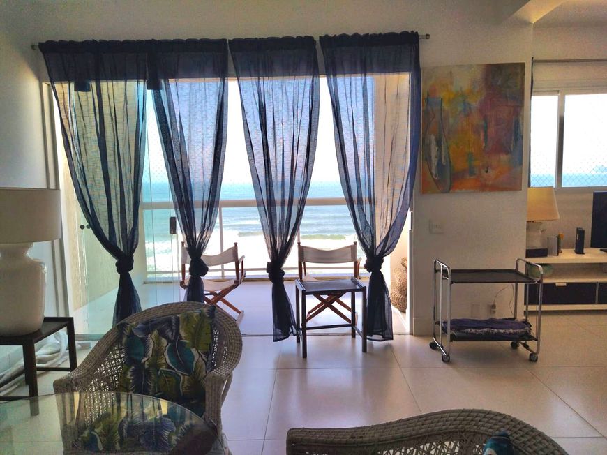 Foto 1 de Apartamento com 3 Quartos para alugar, 160m² em Pitangueiras, Guarujá