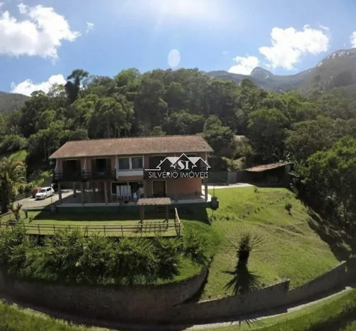 Foto 1 de Casa com 5 Quartos à venda, 700m² em Samambaia, Petrópolis