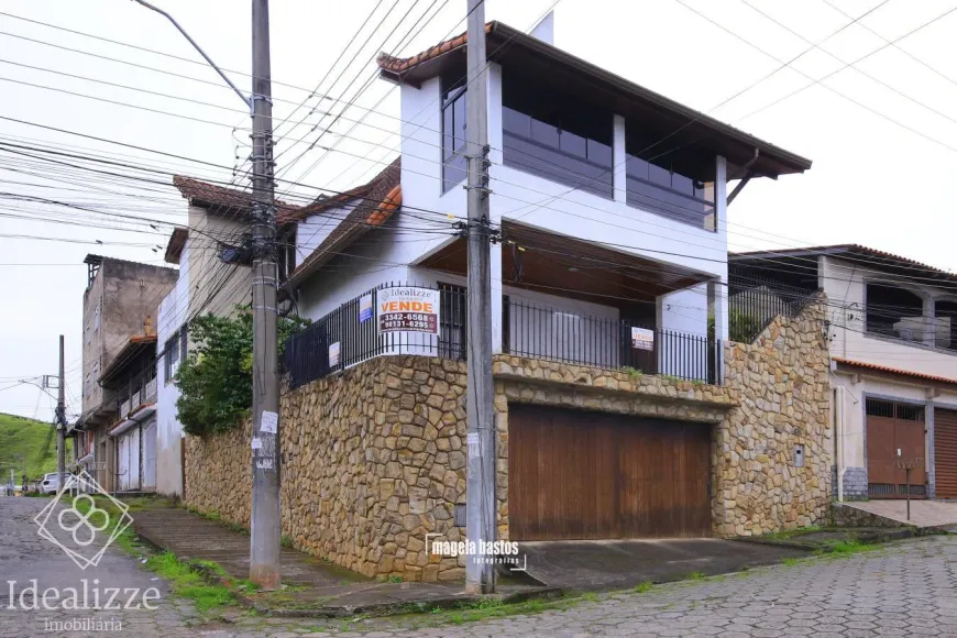 Foto 1 de Casa com 3 Quartos à venda, 200m² em Bairro de Fátima, Barra do Piraí