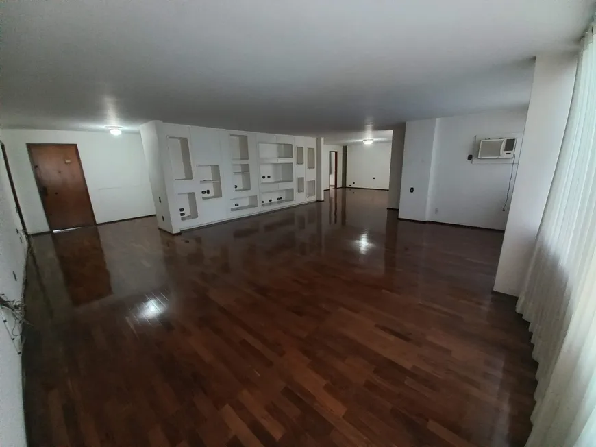 Foto 1 de Apartamento com 4 Quartos à venda, 373m² em Cambuí, Campinas