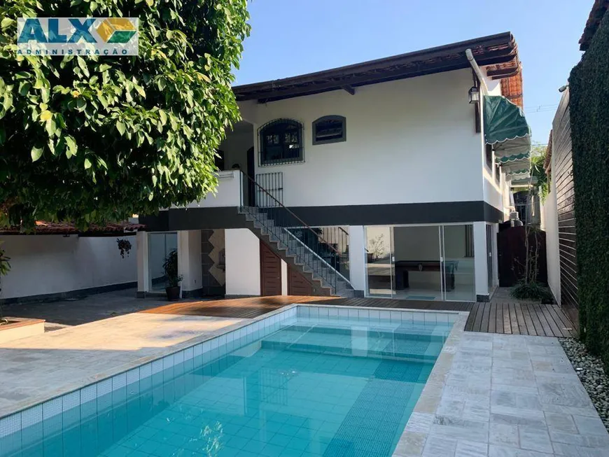 Foto 1 de Casa com 4 Quartos à venda, 525m² em Pendotiba, Niterói