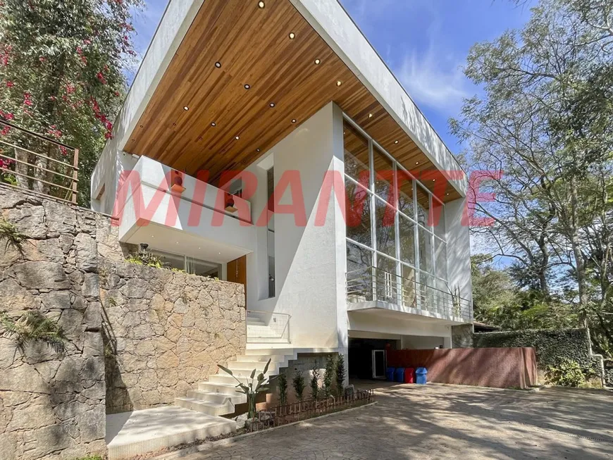 Foto 1 de Casa de Condomínio com 4 Quartos à venda, 440m² em Alpes da Cantareira, Mairiporã