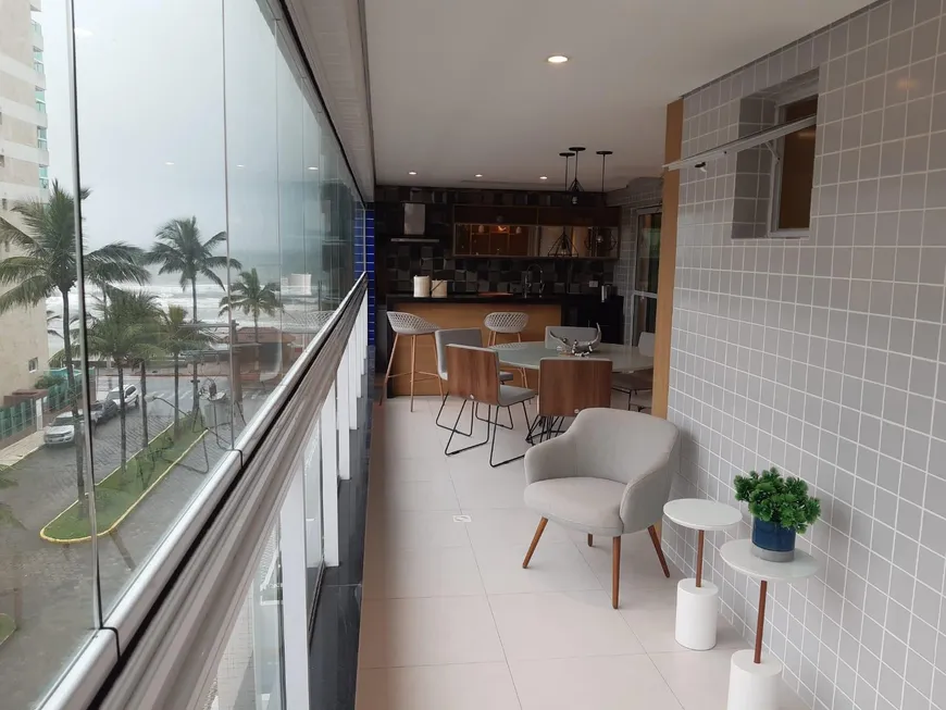 Foto 1 de Apartamento com 4 Quartos à venda, 161m² em Centro, Mongaguá