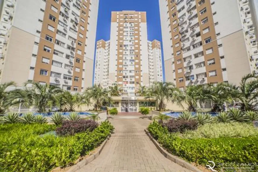 Foto 1 de Apartamento com 3 Quartos à venda, 69m² em Jardim Lindóia, Porto Alegre