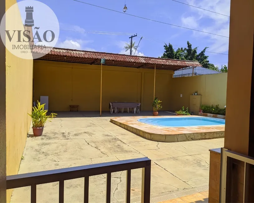 Foto 1 de Casa com 4 Quartos à venda, 140m² em Parque Dez de Novembro, Manaus