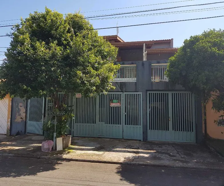 Foto 1 de Sobrado com 4 Quartos à venda, 463m² em Parque Residencial das Andorinhas, Cosmópolis