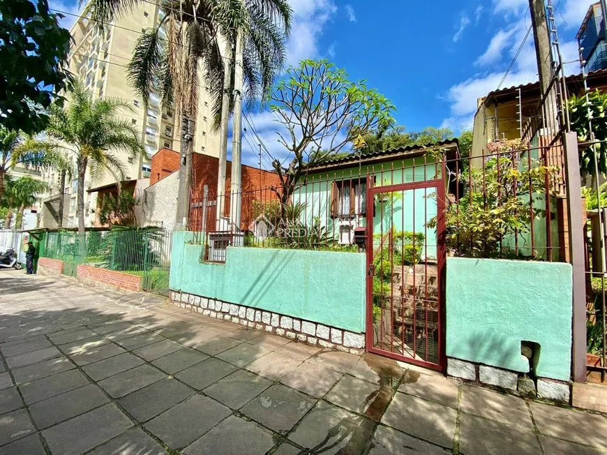 Foto 1 de Casa com 4 Quartos à venda, 150m² em Petrópolis, Porto Alegre