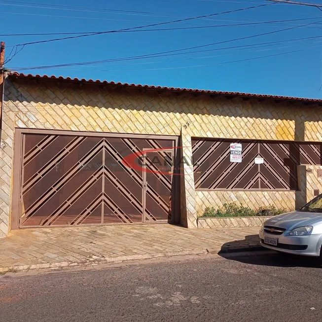 Foto 1 de Casa com 3 Quartos à venda, 336m² em Jardim Cruzeiro do Sul, Bauru