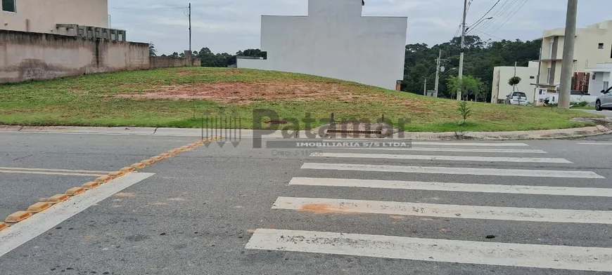 Foto 1 de Lote/Terreno à venda, 136m² em Granja Viana, Cotia