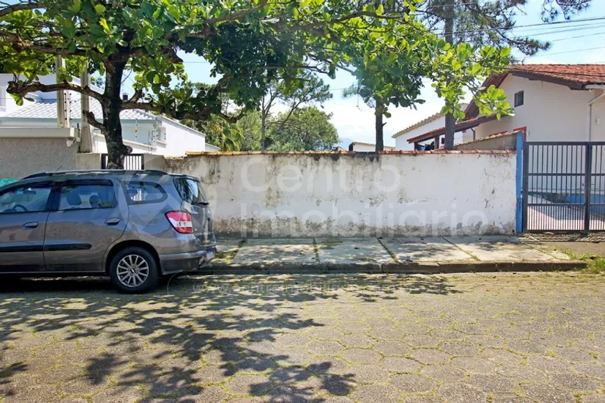 Foto 1 de Lote/Terreno à venda, 240m² em Jardim Três Marias, Peruíbe