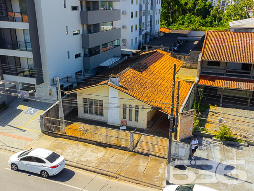 Foto 1 de Casa com 5 Quartos à venda, 150m² em América, Joinville