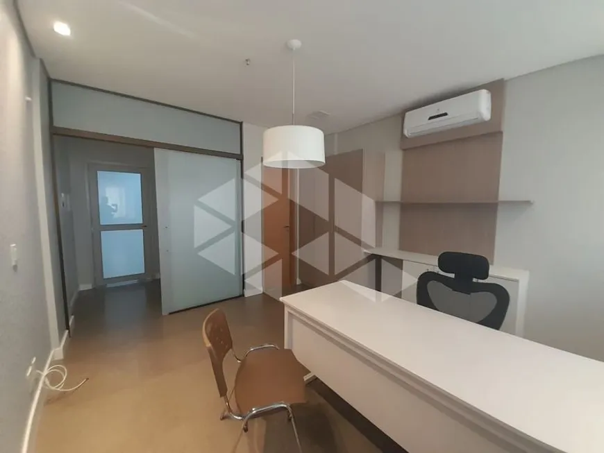 Foto 1 de Sala Comercial para alugar, 31m² em São Geraldo, Porto Alegre