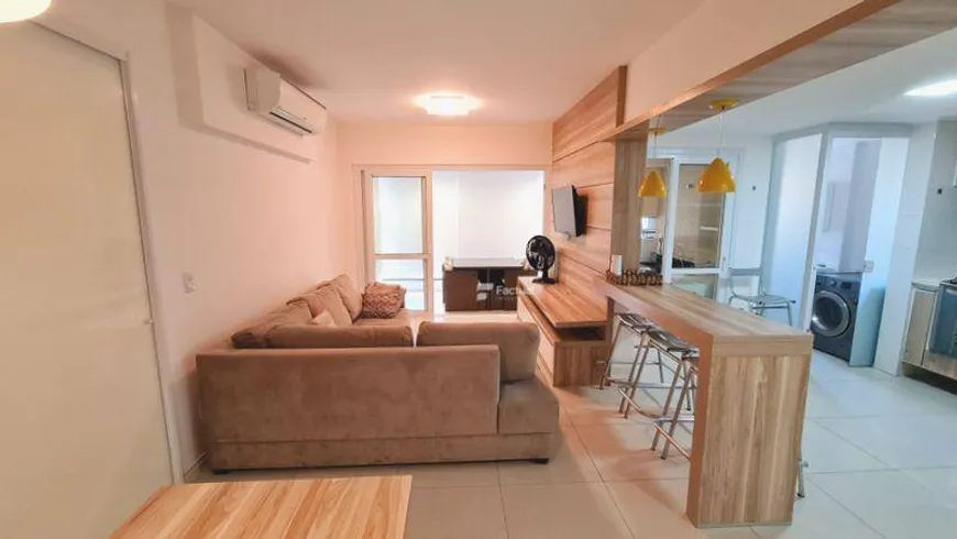 Foto 1 de Apartamento com 3 Quartos para alugar, 93m² em Pitangueiras, Guarujá